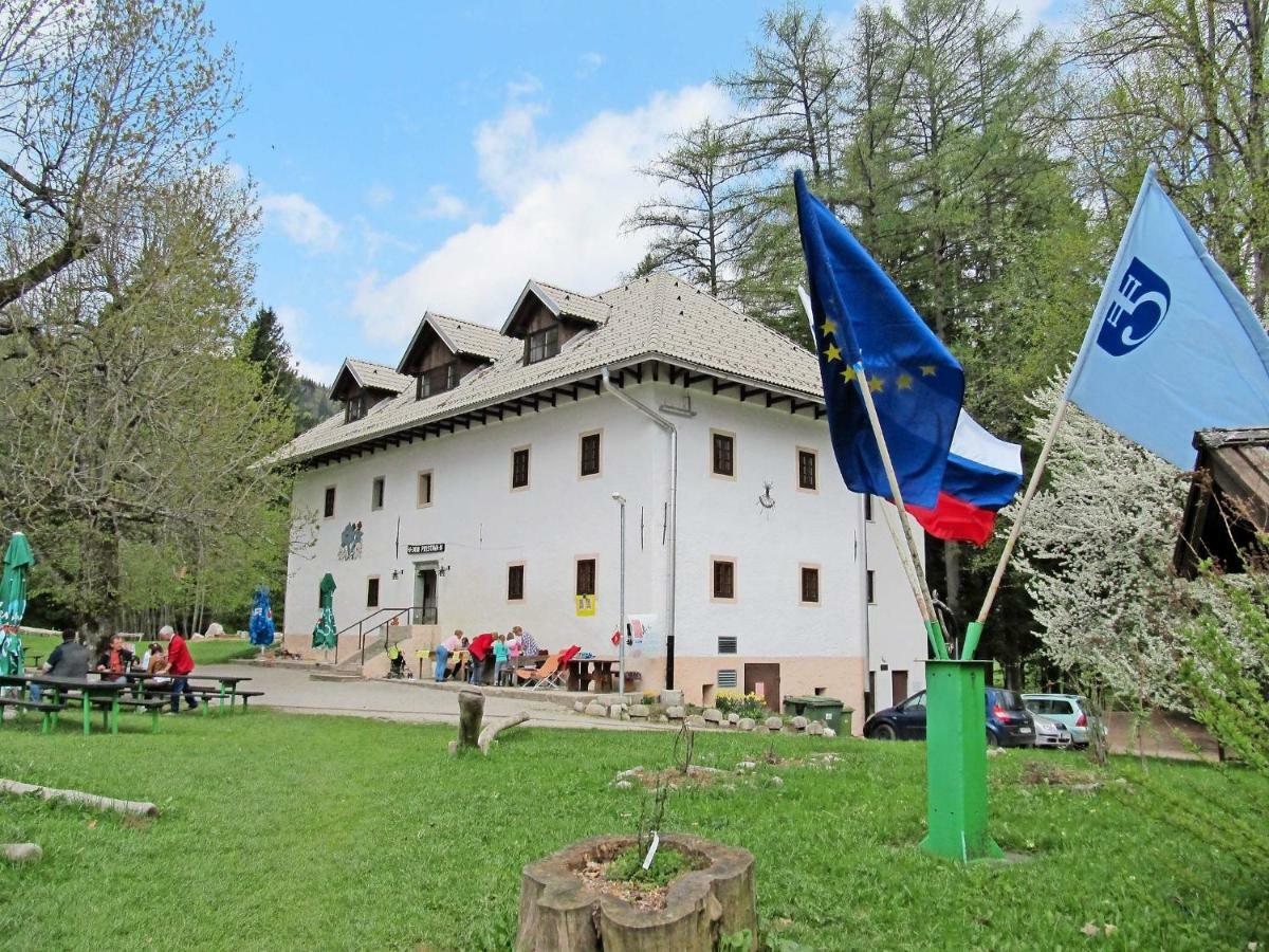 Dom Pristava Otel Jesenice Dış mekan fotoğraf